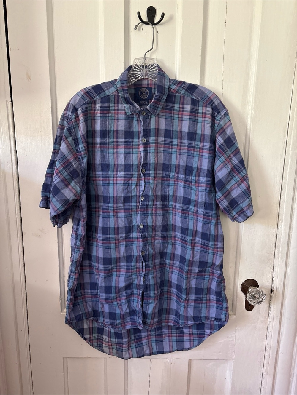 Vintage GAP Blue and Navy Plaid Short-Sleeve Button-Down Shirt